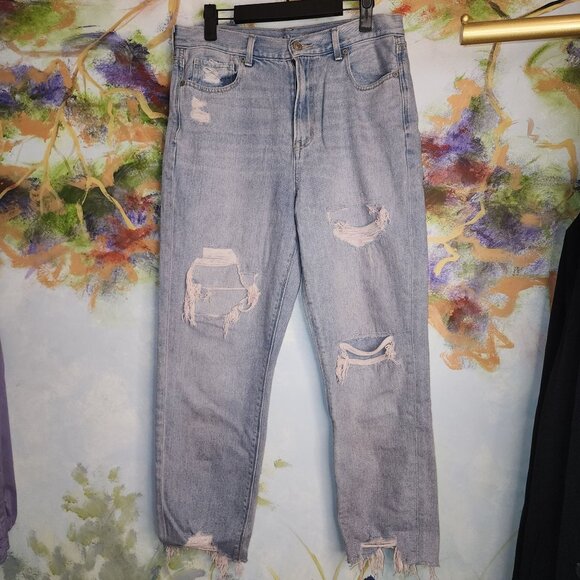 American Eagle Light Wash Distressed High-Waisted Jeans - Picture 1 of 11